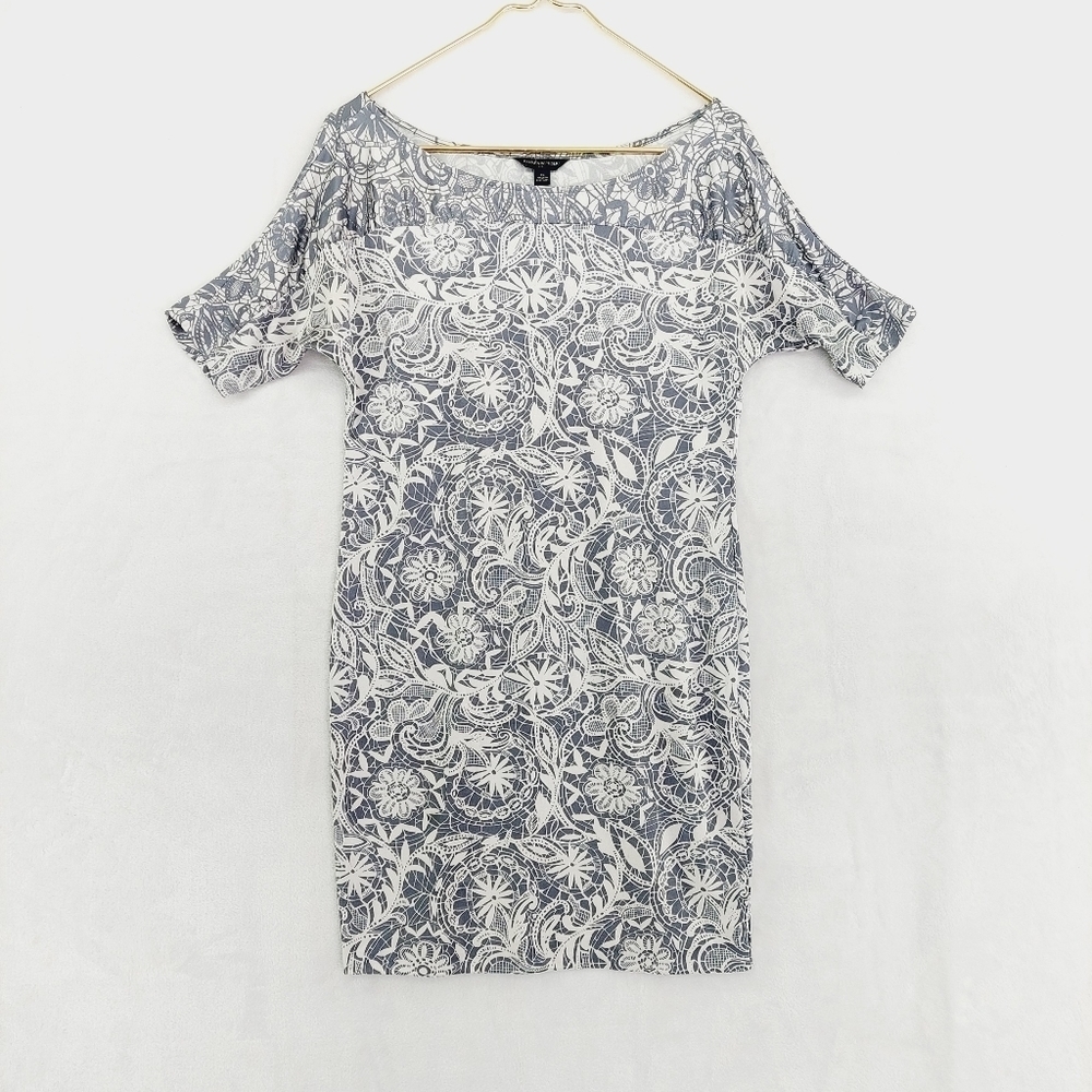 Banana Republic White Gray Blue Floral Short Sleeve Jewel Neck Midi Dress P4222